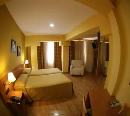 Leyton Otel 2*