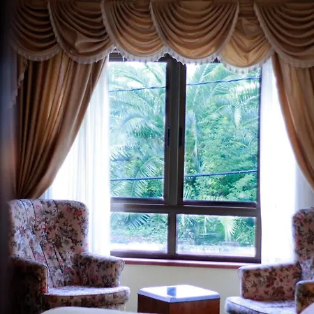 Leyton Отель 2*