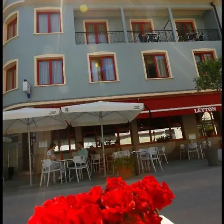 Otel Leyton Foz