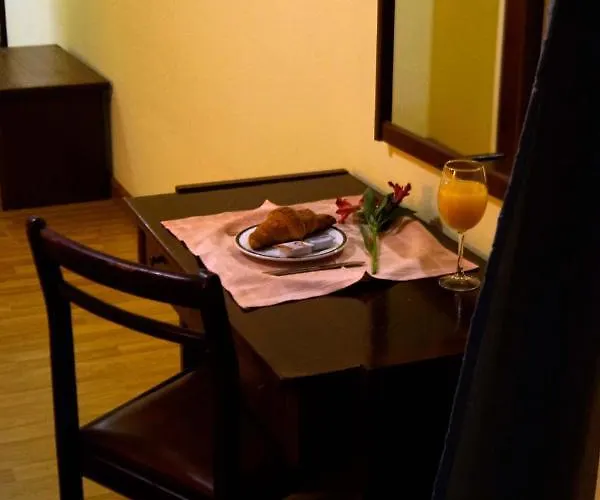 Leyton Отель Фос